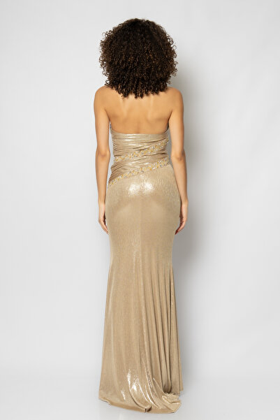 RENGIN Belden paralel taş bantlı yakası sivri straplez abiye elbise