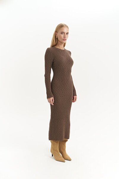 BOHEMAİ Melbourne organické dlhé úpletové hnedé šaty