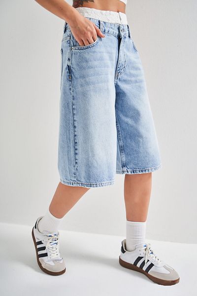 its basic Blugi de zăpadă pentru femei Culoare V-4S5-3 Pantaloni scurți din denim cu design largi, cu detaliu boxer cu dantelă