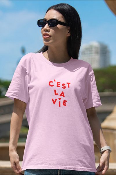 SUNFREE الاتجاه الشعبي C'EST LA VIE تي شيرت نسائي كبير الحجم مطبوع