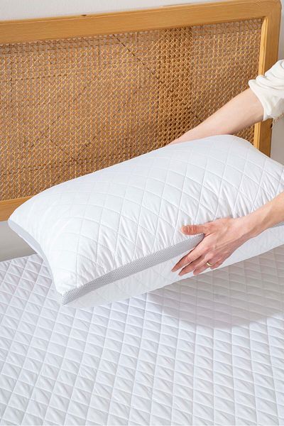 Rivaİstanbul Luma Quilted Air Conditioned Pillow