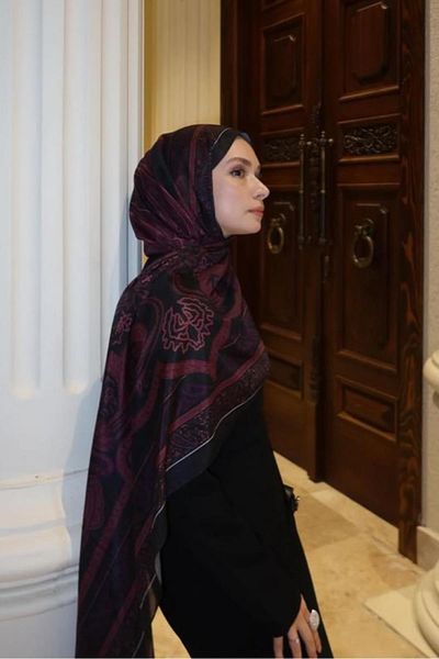 carell Şüheda's Choice Vintage Crimson Nilla Cotton Shawl