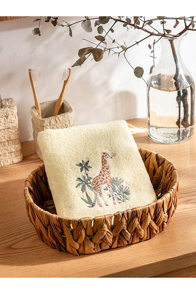 LC Waikiki Lcw Giraffe Embroidered Cotton Face Towel 50X80 cm