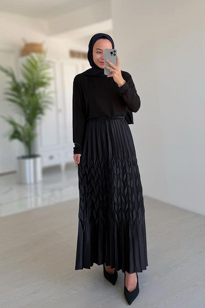 Ka Hijab Self Patterned Pleated Skirt - Black