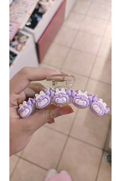 İnciaksesuar9004 Beyaz taçlı Kuromi Kelebek Toka