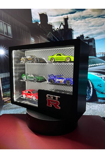 Figure Mood 1/64 Scale Gtr with Logo Lighted Display Box of 5 Vehicles Diorama Diecast (Vehicle Not Included)