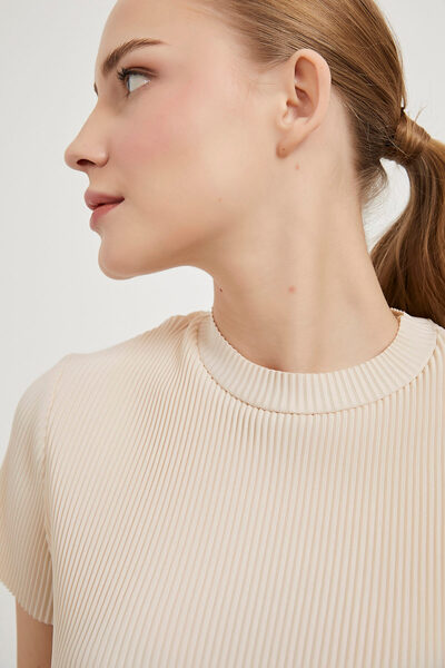 Arma Life Women's Pleated Short Sleeve Summer Stone Crop Blouse