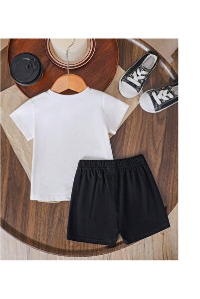 MORNİNG KİDS Fiú fehér-fekete labdarúgó nyomott fésült pamut rövidnadrág Ti̇şört szett