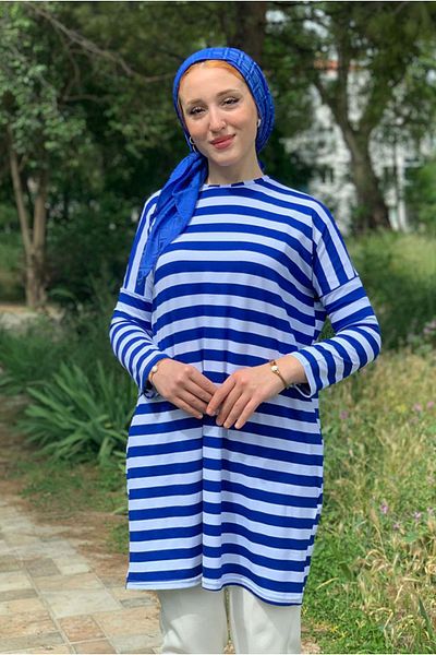Moda Rosa 25Y4315 - Saks- Oversized Tunic with Thick Stripes