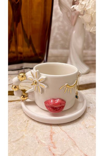 Port Aksesuar Red Sunny Ornate Girl 24K Gold Decorated Handmade Ceramic Cup 120ml