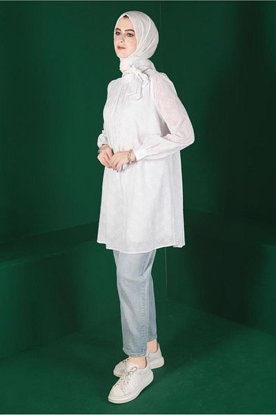 Alvina 42927 Model Halter Neck Scalloped Tunic