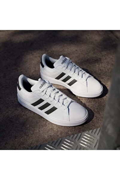 adidas Dámská sportovní obuv Cloudfoam Comfort - model Grand Court