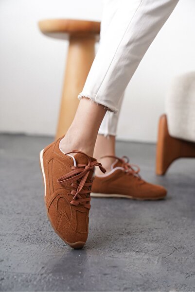 MODAADAM Women's Remy Sneakers - Tan