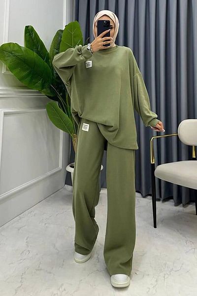 leyla sanat sanata yeni bir bakış açısı Leyla Art a New Perspective on Art Mint Classic Corduroy Sweater and Pants Set