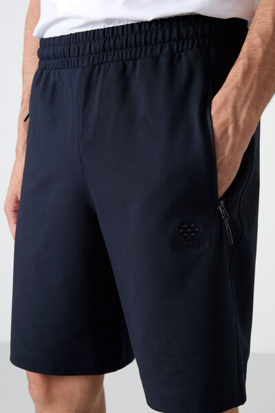 TOMMY LIFE Lacivert Gizli Fermuar Arka Cepli Bağcıklı Standart Kalıp Erkek Şort - 81136