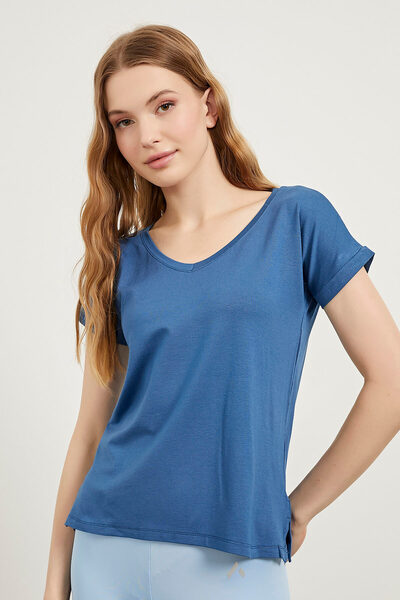 Arma Life Γυναικείο φαρδύ κοντομάνικο μπλουζάκι με λαιμόκοψη V με μπλε βισκόζη