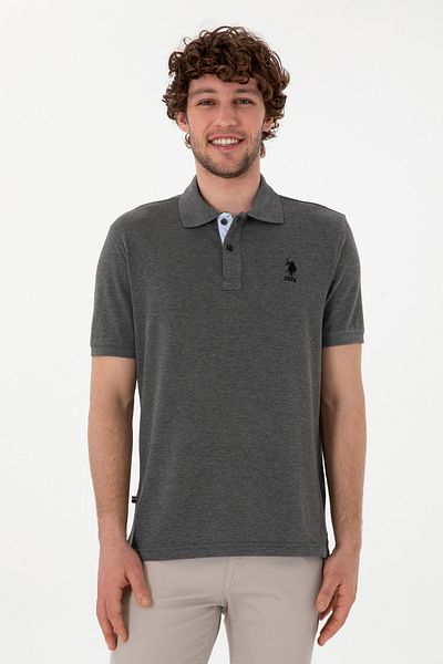 U.S. Polo Assn. تي شيرت بولو بقصة عادية للرجال أنثراسايت ميلانج 50298031 -VR081