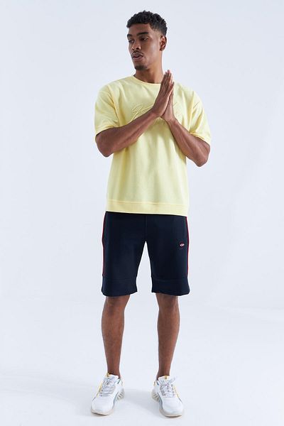 TOMMY LIFE Ανδρικό σορτς Navy Blue - Κόκκινη πλαϊνή ρίγα, Standard Fit - 81148