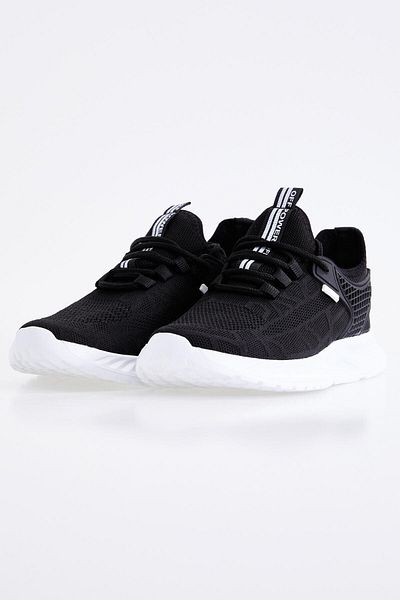 TOMMY LIFE Černobílé pánské sportovní boty s šněrovacím textem na vysoké podrážce - 89100
