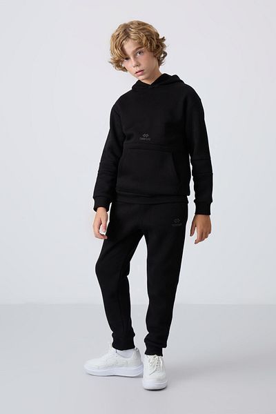 TOMMY LIFE Σετ φόρμας για αγόρι με μαύρη κεντημένη φόρμα - Χοντρό τρίχωμα εσωτερικά, απαλή υφή, βαμβακερό - 11255