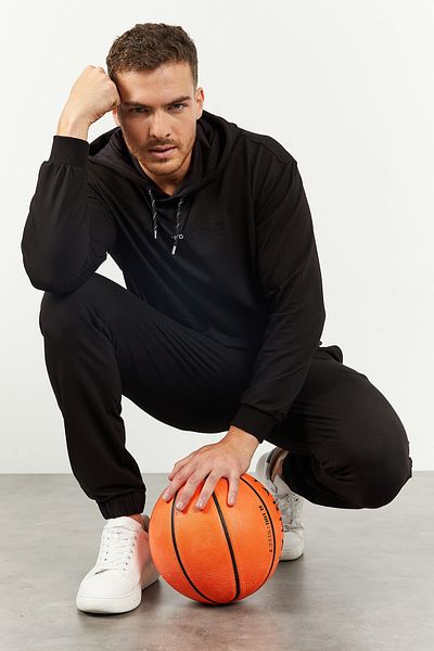 TOMMY LIFE Σετ ανδρικής φόρμας oversize με μαύρη κουκούλα καγκουρό με λαστιχένια τσέπη - 85117
