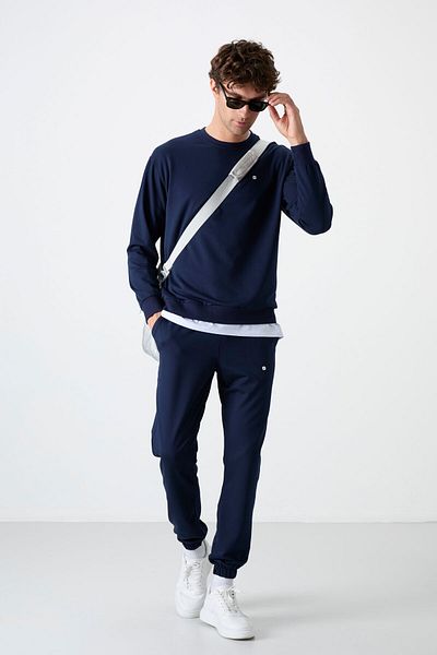 TOMMY LIFE Индиго Ежедневен О-образно деколте, гумени крачоли, памучен мъжки комплект анцузи с големи размери - 85120