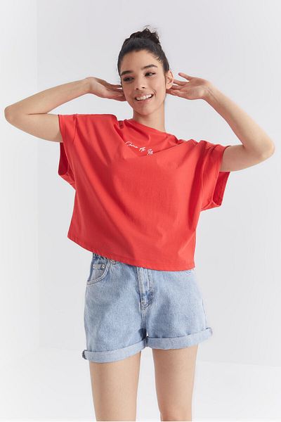 TOMMY LIFE Pomegranate Flower Minimal Text Printed O Neck Oversize Women's T-shirt - 97219