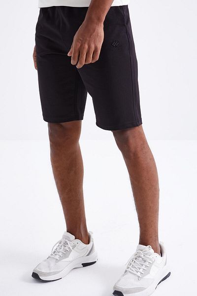 TOMMY LIFE Μαύρο ανδρικό σορτς με κορδόνια Standard Fit Basic - 81212
