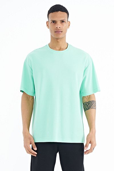 TOMMY LIFE Ανδρικό μπλουζάκι Water Green Basic Oversize με λεπτομέρεια εμβλήματος στο μανίκι - 88193