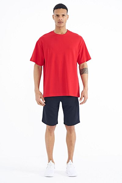 TOMMY LIFE Basic Oversize Men's T-shirt with Red Sleeve Emblem Detail - 88193
