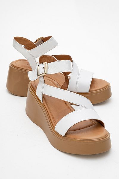 Ataköy Ayakkabı WOMEN'S LEATHER THICK SOLE SANDAL