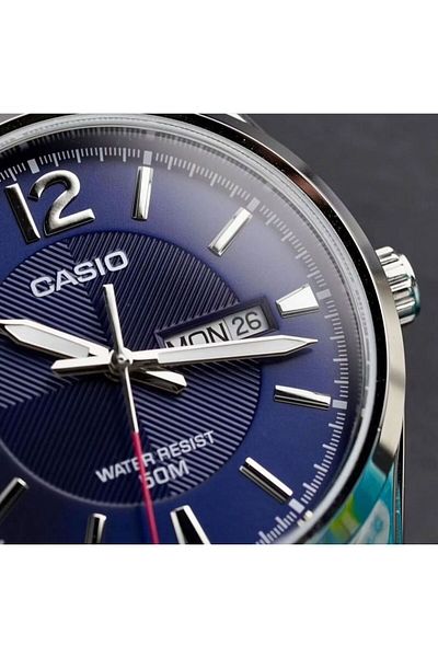 Casio Casio Men's MTP-1335D-2AV Stainless Steel Analog Water Resistant Watch
