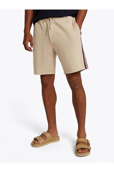 Tommy Hilfiger Men's 100% Cotton Regular Fit Elastic Waist Side Stripe Detail Beige Shorts Mw0Mw39255-Rbt