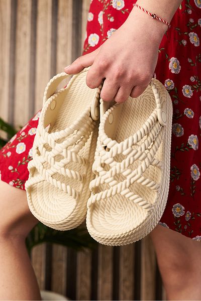 İmerShoes Γυναικεία θαλάσσια σανδάλια σε μπεζ χρώμα - Παντόφλες πλεκτές λεπτομέρειες, χοντρή σόλα, οβάλ μύτη 810