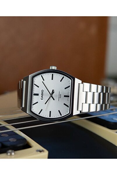 Casio Casio Men's White Dial Quartz Watch with Stainless Steel Strap MTP-B140D-7AVDF