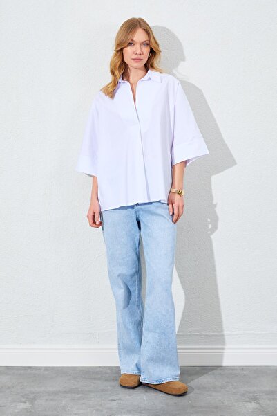 TENA Γυναικείο λευκό πουκάμισο με χαμηλό μανίκι μπροστά με φαρδιά κοπή