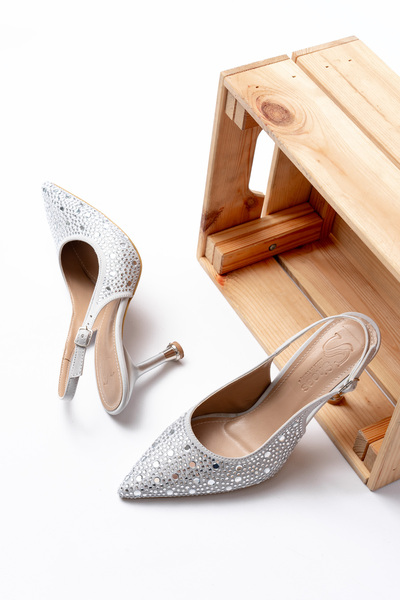 ELEVAM Γυναικεία βραδινά παπούτσια με λεπτό τακούνι με σατέν πέτρα