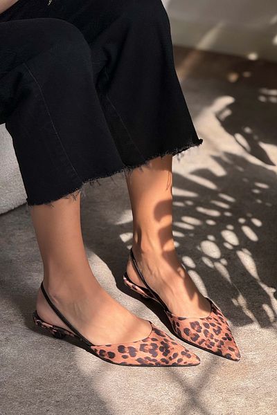 NİŞANTAŞI SHOES Arty Leopard Satin Gummi Detail spitze Zehe kurze hochhackige Damen Babet
