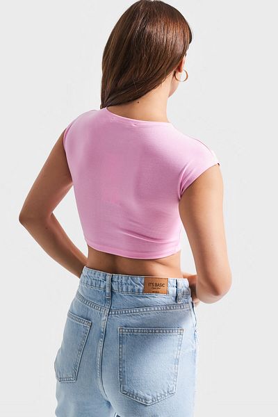 its basic Women's Pink Color Stretchy Fabric Crew Neck Crop Body