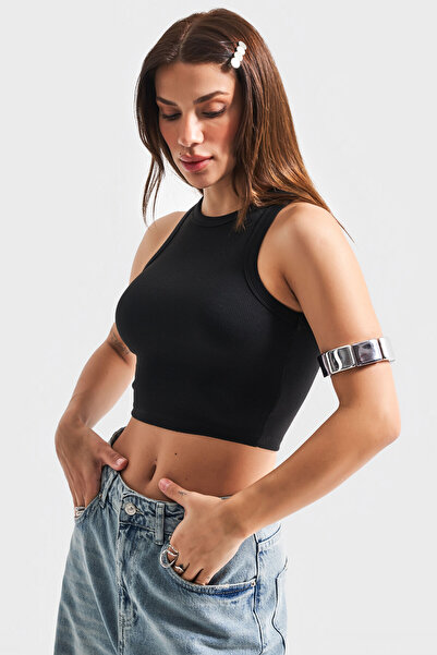 its basic Damski czarny top halter z cienkim dopasowanym dekoltem typu crop top