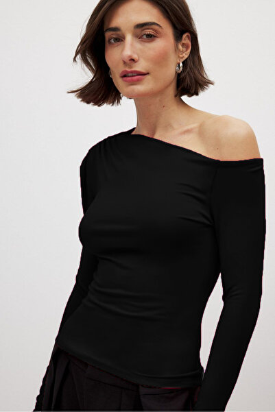 VODENS Γυναικεία μαύρη μπλούζα με έναν ώμο με λεπτομέρεια σε άμμο