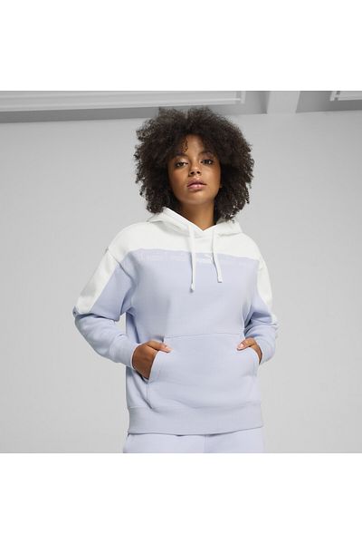 Puma Ženy s kapucí kolem bloku