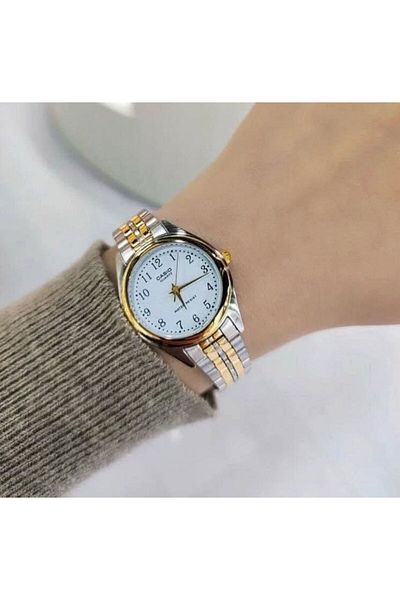 Casio Casio Enticer Analog Watch LTP-1129G-7BRDF - 32 mm - Silver/Gold