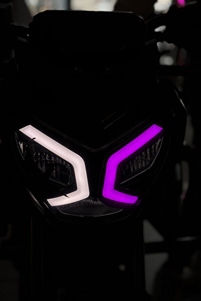 Banxtre ملصق ملصق بتصميم المصباح الأمامي الأرجواني الأيمن لـ TVS Raider Dayti...