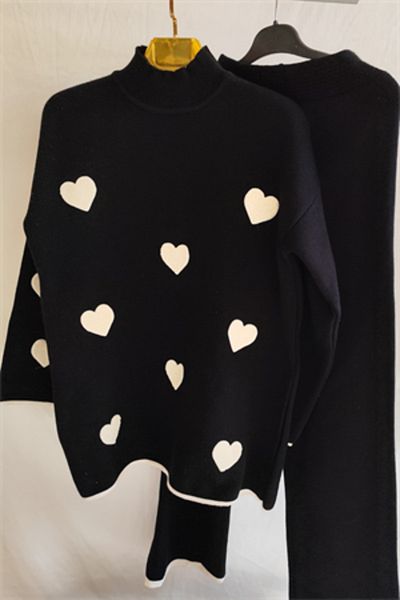Trade Bazaar Premium Fabric Women's Black Towel Heart Embroidery Detail Knitwear Sweater Pants Double Set