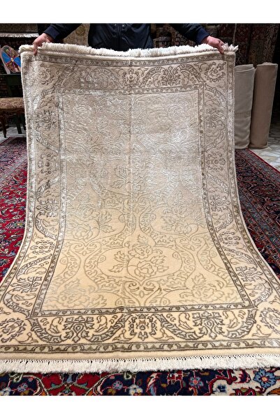 RD RAMAZAN DAĞ EL HALI SANATI El Dokuma İpekli Uşak Halısıdır Ebat 185x130