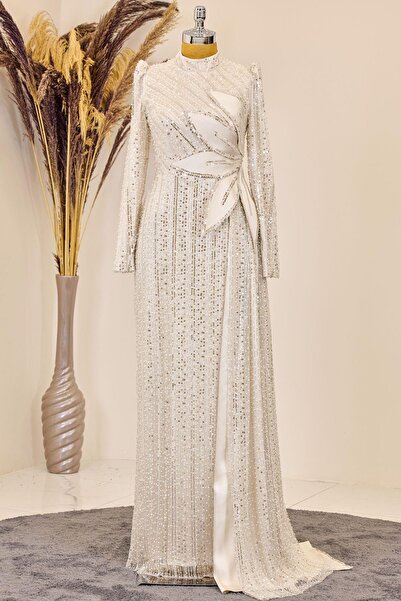 Esilanur Bergüzar Tesettür Abiye Krem