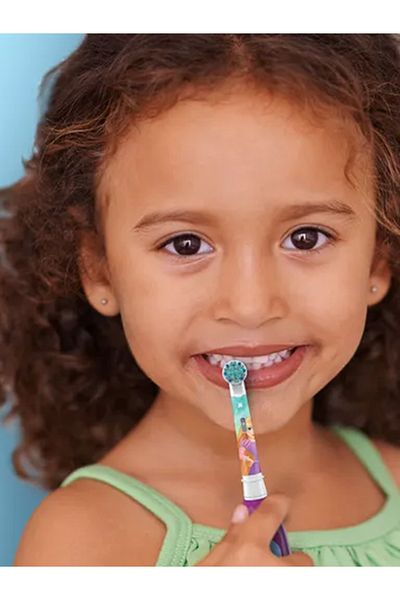 Oral-B فرشاة أسنان كهربائية للاطفال فيتاليتي كروس اكشن مؤقت رباعي من اورال بي