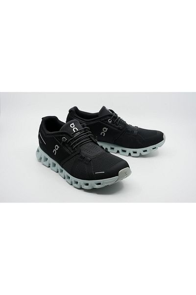 On Running كلاود 5 أسود أخضر فاتح للنساء 59.98882