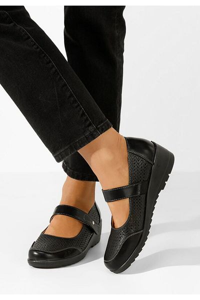 B T Shoes Morena black strappy ballet flats